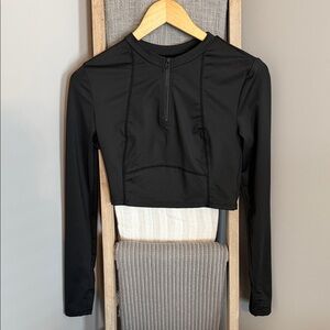Black Long Sleeve Crop Top Athletic